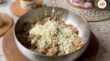 Cheesy nuggets in a bowl